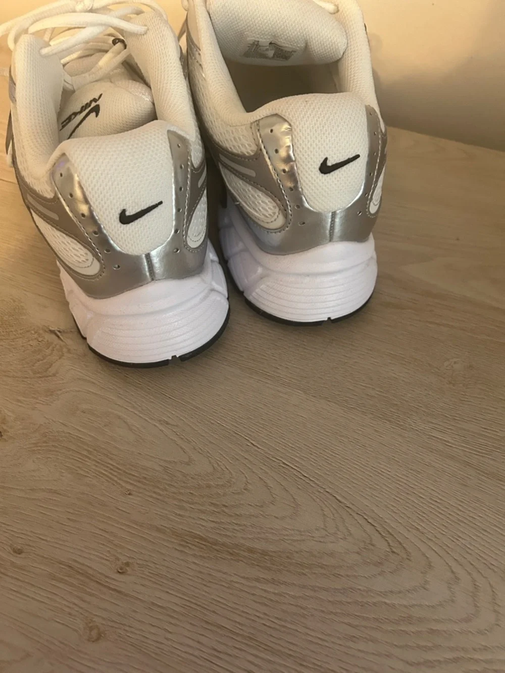 Men’s Nike White and Silver Men’s Running Sneakers